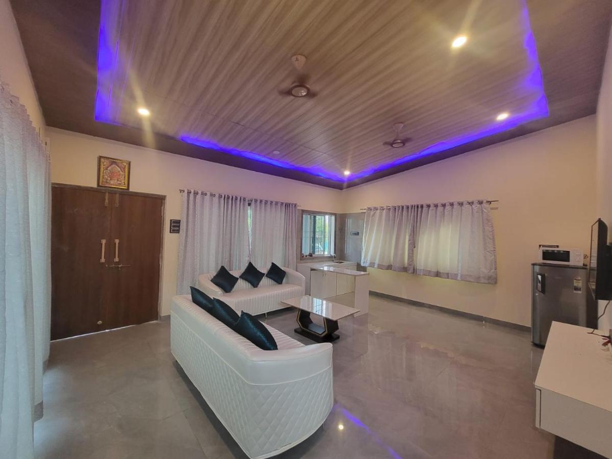 Вілла Nazrana 2Bhk Лонавла Екстер'єр фото