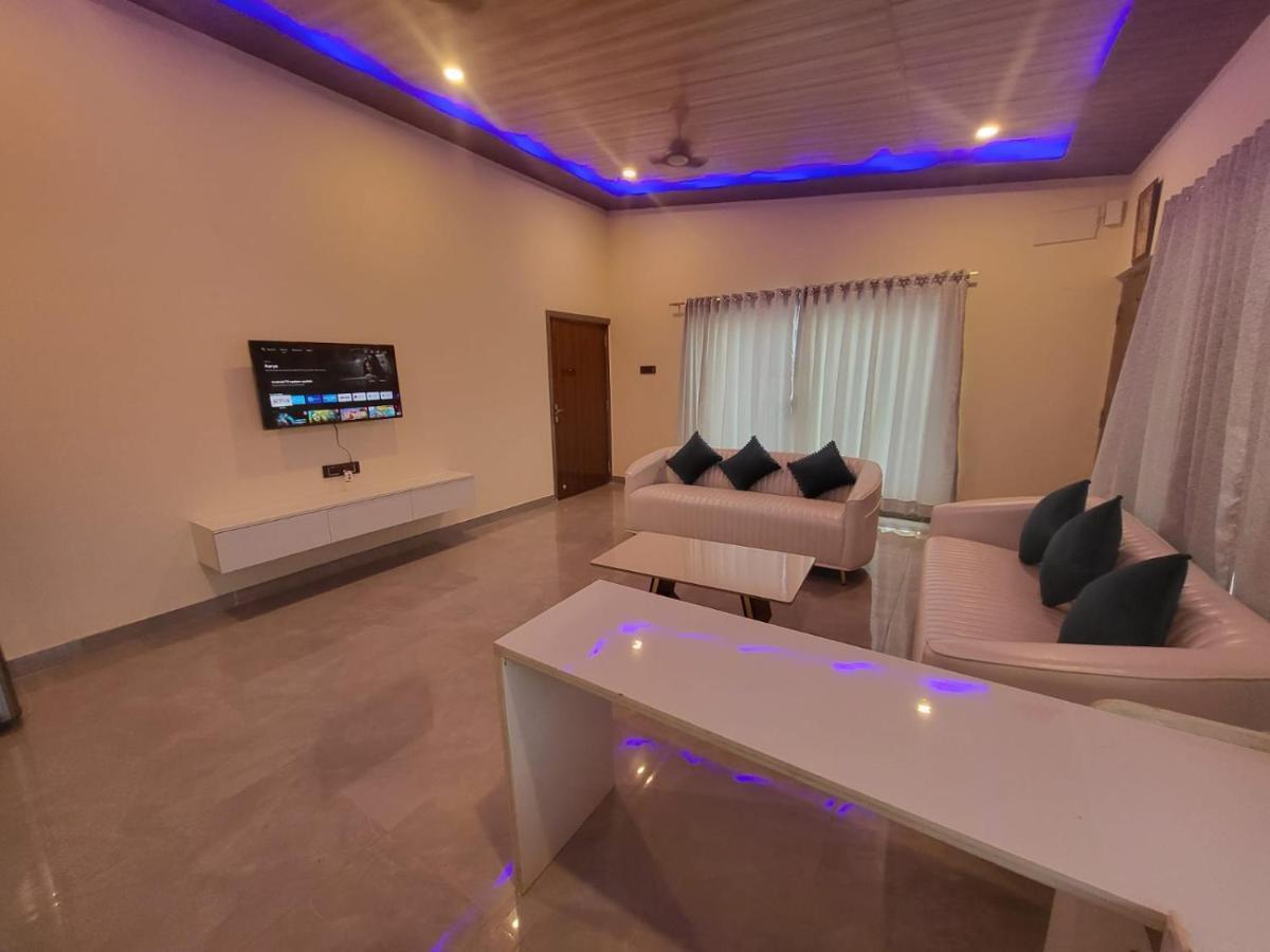 Вілла Nazrana 2Bhk Лонавла Екстер'єр фото
