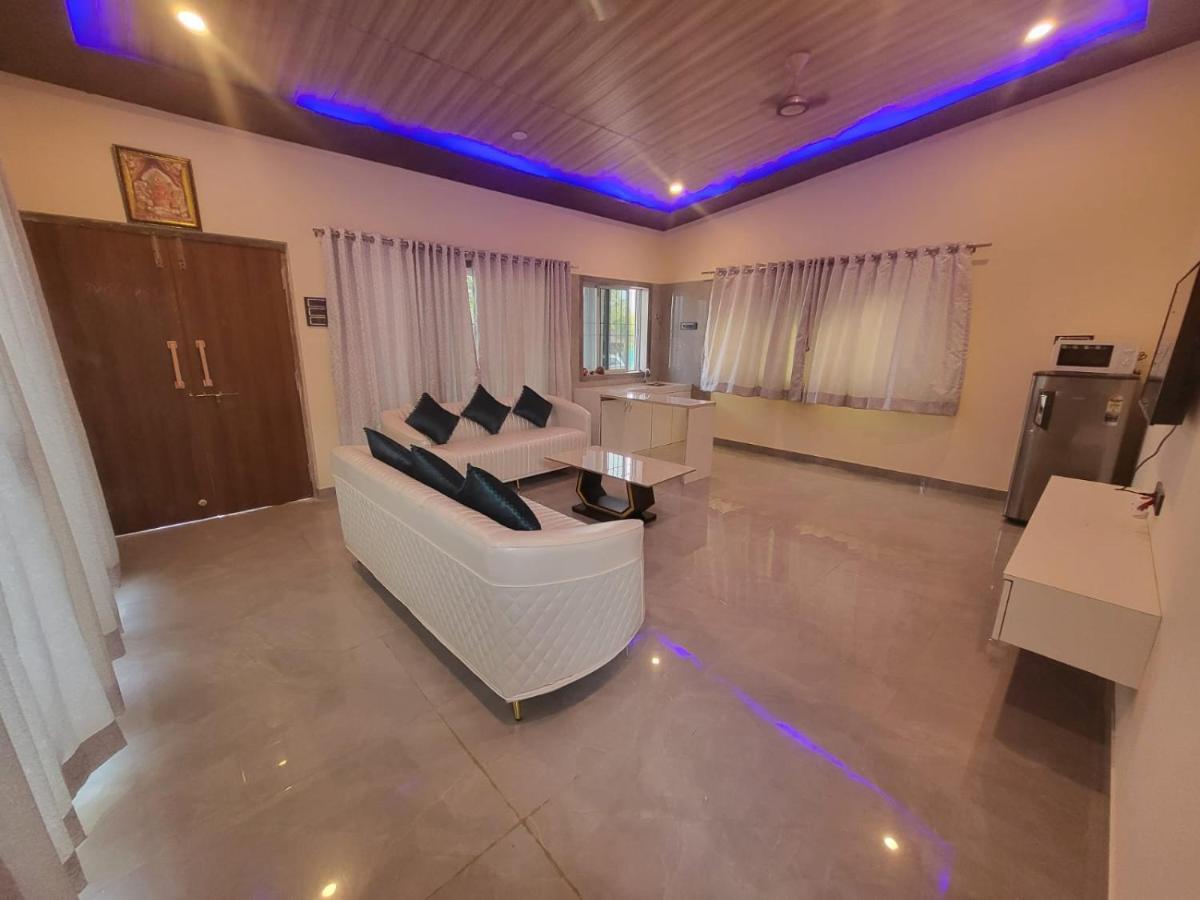 Вілла Nazrana 2Bhk Лонавла Екстер'єр фото