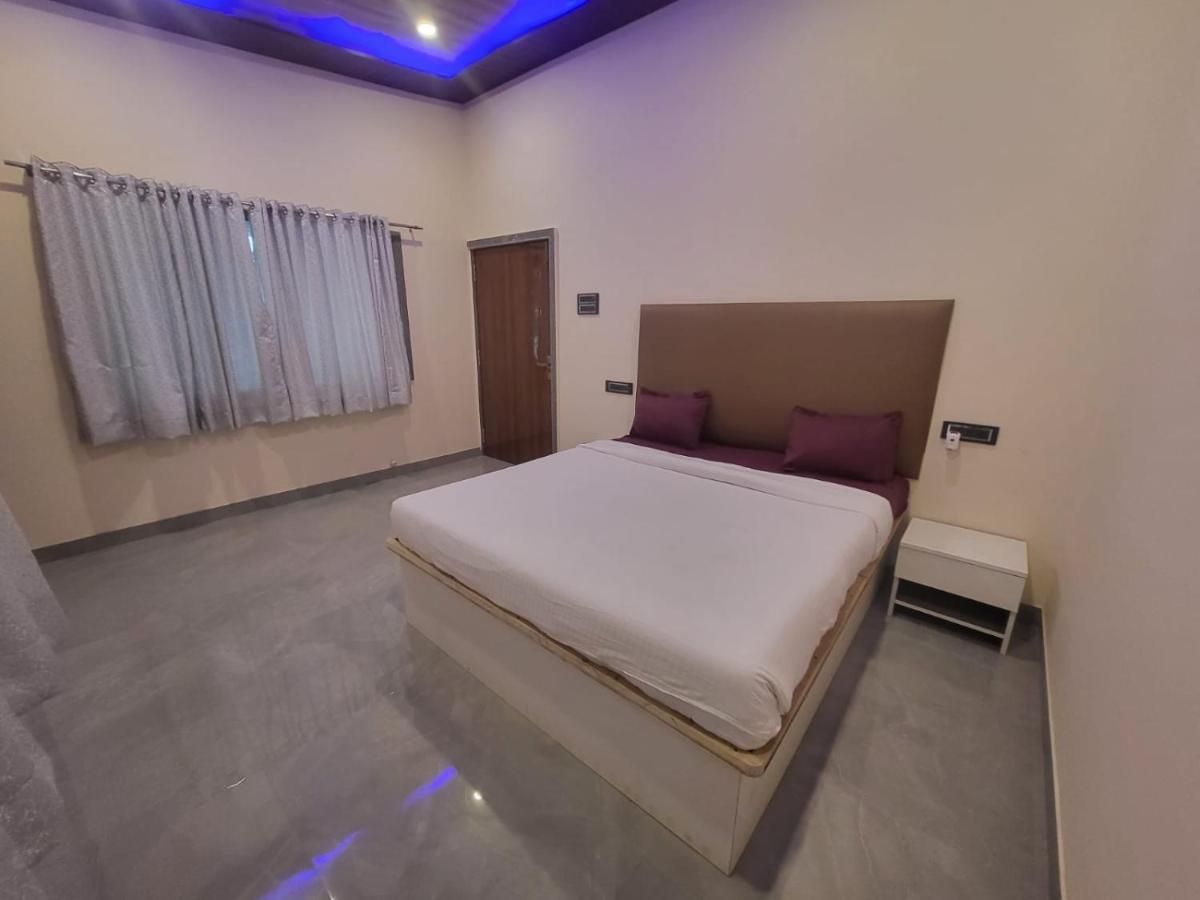 Вілла Nazrana 2Bhk Лонавла Екстер'єр фото